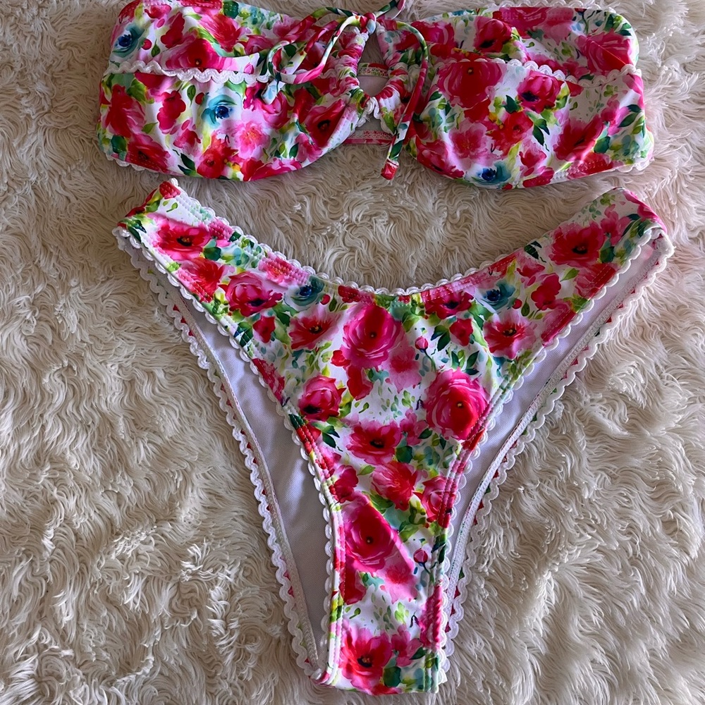 SHEIN Floral Rose Bikini Set - Pink and Green Medium
